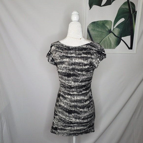 Joseph Ribkoff Abstract Print Asymmetrical Dress - Picture 4 of 5